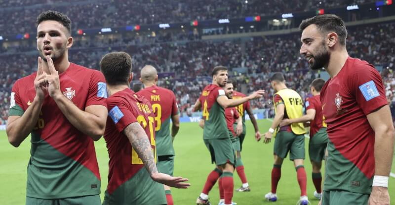 Jogadores da Seleção Nacional celebram vitória no Portugal-Suíça