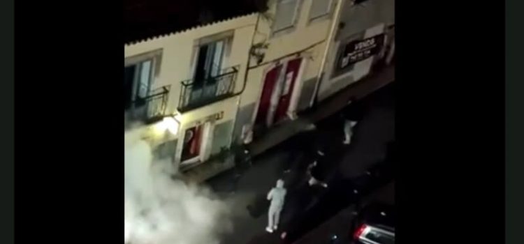 Alegados adeptos destroem bar em Lisboa