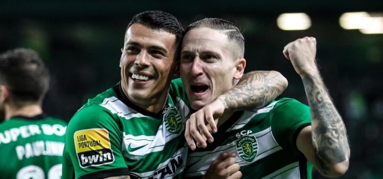 Pedro Porro e nuno Santos a celebrarem golo no Sporting-P. Ferreira