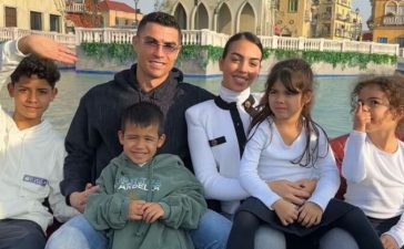 Cristiano Ronaldo e a família em Ríade, Arábia Saudita