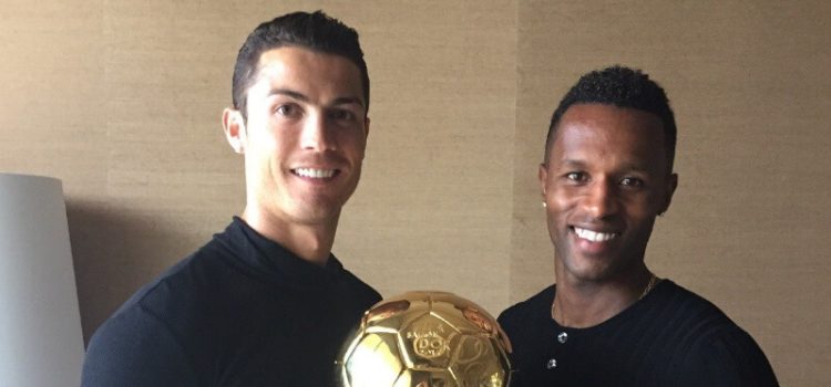 Cristiano Ronaldo com o amigo José Semedo após a conquista da Bola de Ouro