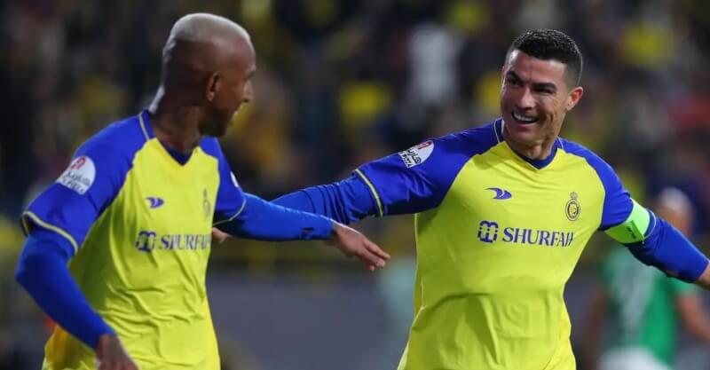 Cristiano Ronaldo e Anderson Talisca no Al Nassr-Al Ettifaq