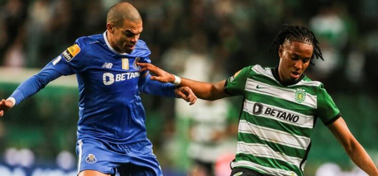 Pepe e Youssef Chermiti no clássico entre Sporting e FC Porto