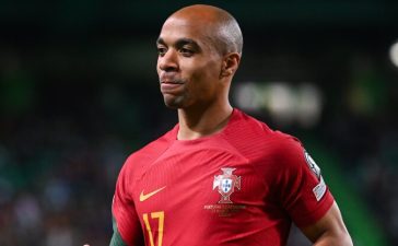 João Mário em jogo pela Seleção de Portugal