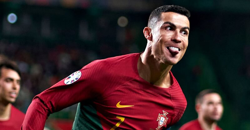 Cristiano Ronaldo festeja golo no Portugal-Liechttenstein