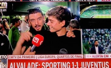 Adepto do Sporting após a eliminação da Liga Europa diante da Juventus