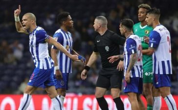 Pepe revoltado após alegado insulto racista de Santiago Colombatto no FC Porto-Famalicão da Taça