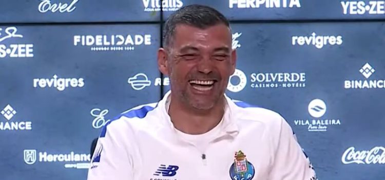 Gargalhada de Sérgio Conceição em conferência de imprensa
