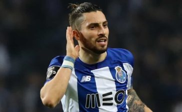 Alex Telles, antigo lateral-esquerdo do FC Porto