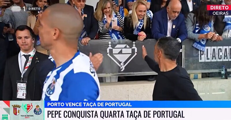 Sérgio Conceição e Adelino Caldeira em tensão após a Taça de Portugal.
