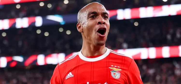 João Mário celebra golo pelo Benfica