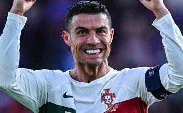 Cristiano Ronaldo após marcar no Islândia-Portugal.