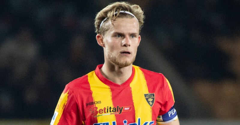 Morten Hjulmand, médio do Lecce apontado ao Sporting.