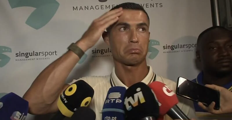 Cristiano Ronaldo em conversa com os jornalistas após o jogo entre o Al Nassr e o Farense.