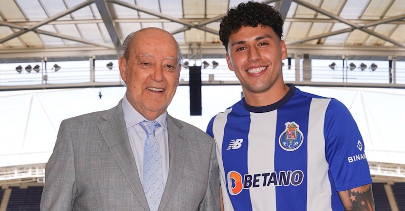Pinto da Costa e Jorge Sánches, o novo jogador do FC Porto