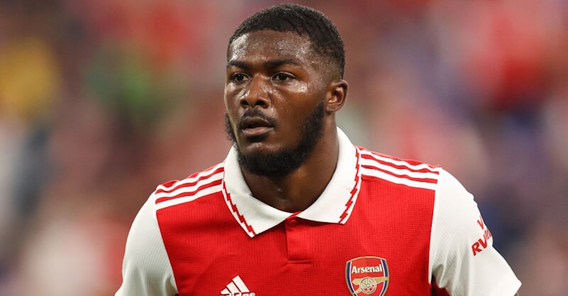 Maitland-Niles, jogador do Arsenal associado ao Benfica.