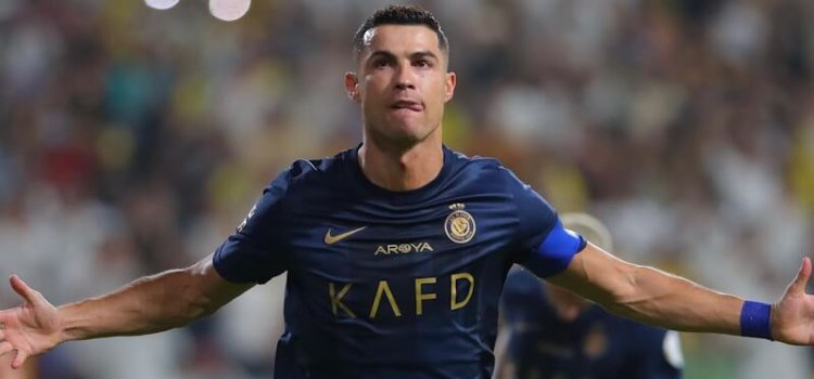 Cristiano Ronaldo na vitória do Al Nassr sobre o Al Hatzm