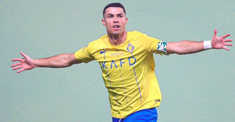 Cristiano Ronaldo celebra bis no Al Nassr-Al Ahli.