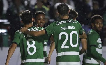 Jogadores do Sporting celebram golo de Geny Catamo ao Olivais e Moscavide na Taça.