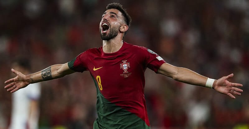 Bruno Fernandes celebra golo por Portugal