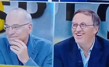 Comentadores da SIC David Borges e Jorge Baptista acusados de rirem-se da AG do FC Porto.