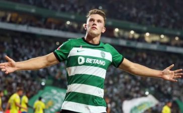 Viktor Gyökeres festeja golo pelo Sporting em Alvalade.