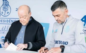 Pinto da Costa e Sérgio Conceição assinam contrato de renovação com o FC Porto.