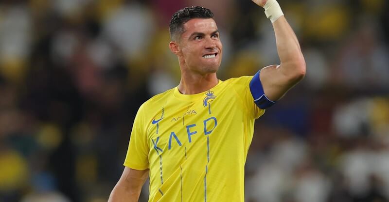 Cristiano Ronaldo festeja hat trick no Al Nassr-Al Wehda.