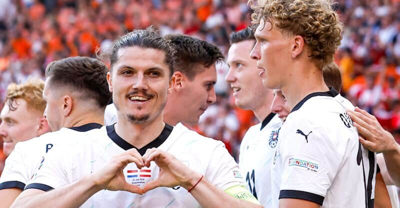 Marcel Sabitzer celebra golo da Áustria aos Países Baixos no Euro 2024.