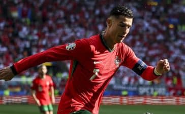 Cristiano Ronaldo em ação no Turquia-Portugal no Euro 2024.