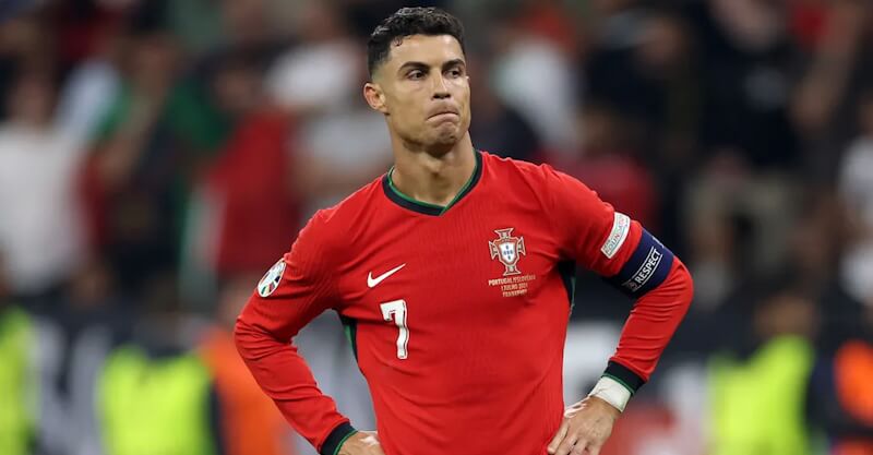 Cristiano Ronaldo desiludido no Euro 2024