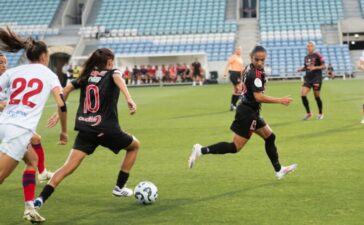 Duelo entre Benfica e Sevilha no Feminino referente ao Troféu do Algarve.