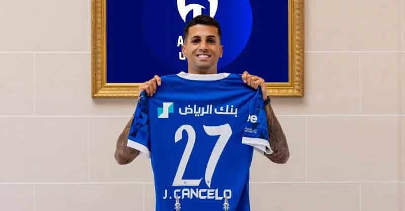 João Cancelo apresentado como reforço do Al Hilal.