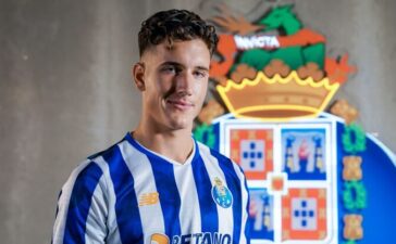 Deniz Gül, avançado que reforça o FC Porto.