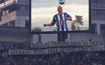 Homenagem dos adeptos do FC Porto a Pepe.