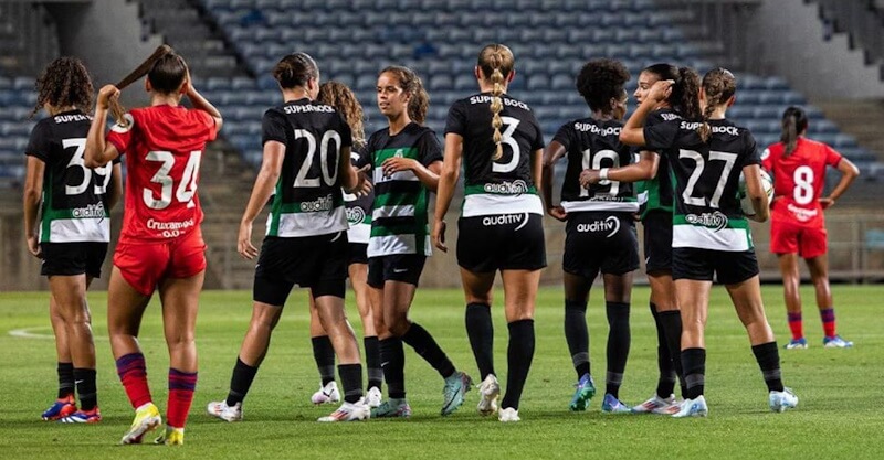 Sporting-Sevilha, jogo do Troféu do Algarve de pré-época feminino.