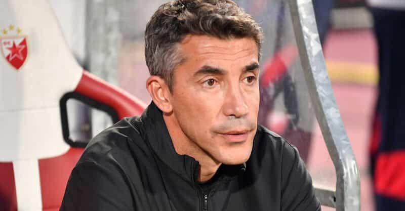 Bruno Lage no banco do Estrela Vermelha-Benfica.