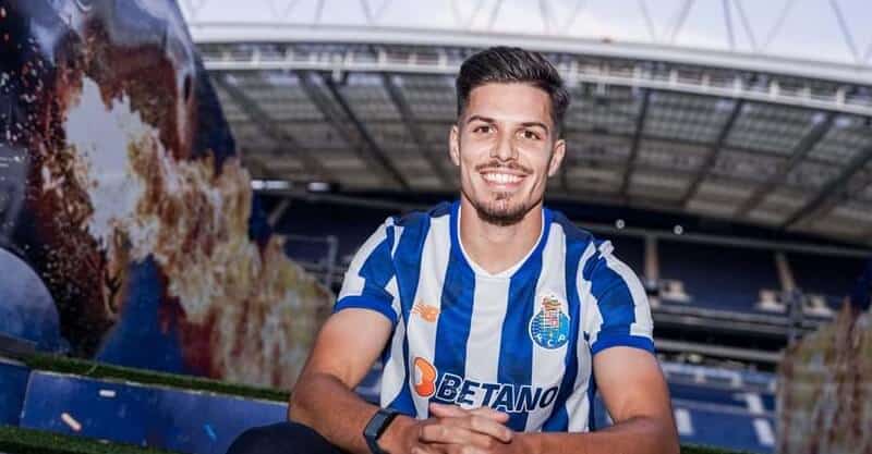 Francisco Moura apresentado como reforço do FC Porto.