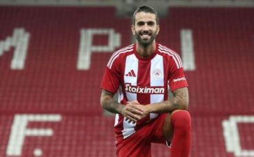 Sérgio Oliveira, reforço do Olympiacos.