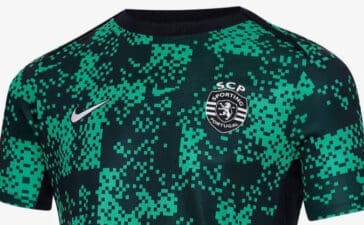 Camisola de aquecimento do Sporting.