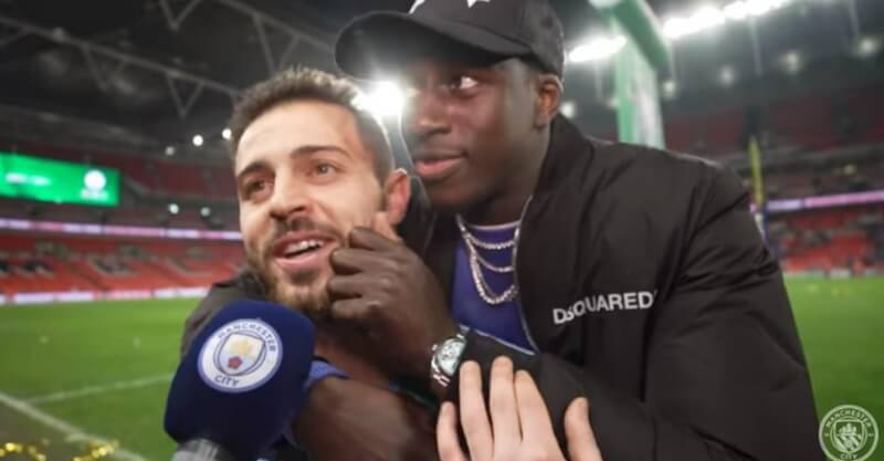 Bernardo Silva e o ex-companheiro no Manchester City Benjamin Mendy.