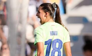 Kika Nazareth celebra o primeiro golo marcado com a camisola do Barcelona.